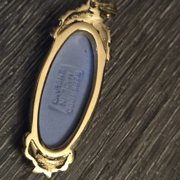 Vintage 9k Gold fill Wedgwood Cameo Pendant - Picture 5 of 6
